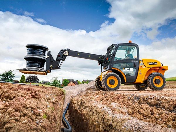 Man operating National Hire Solutions Telehandler